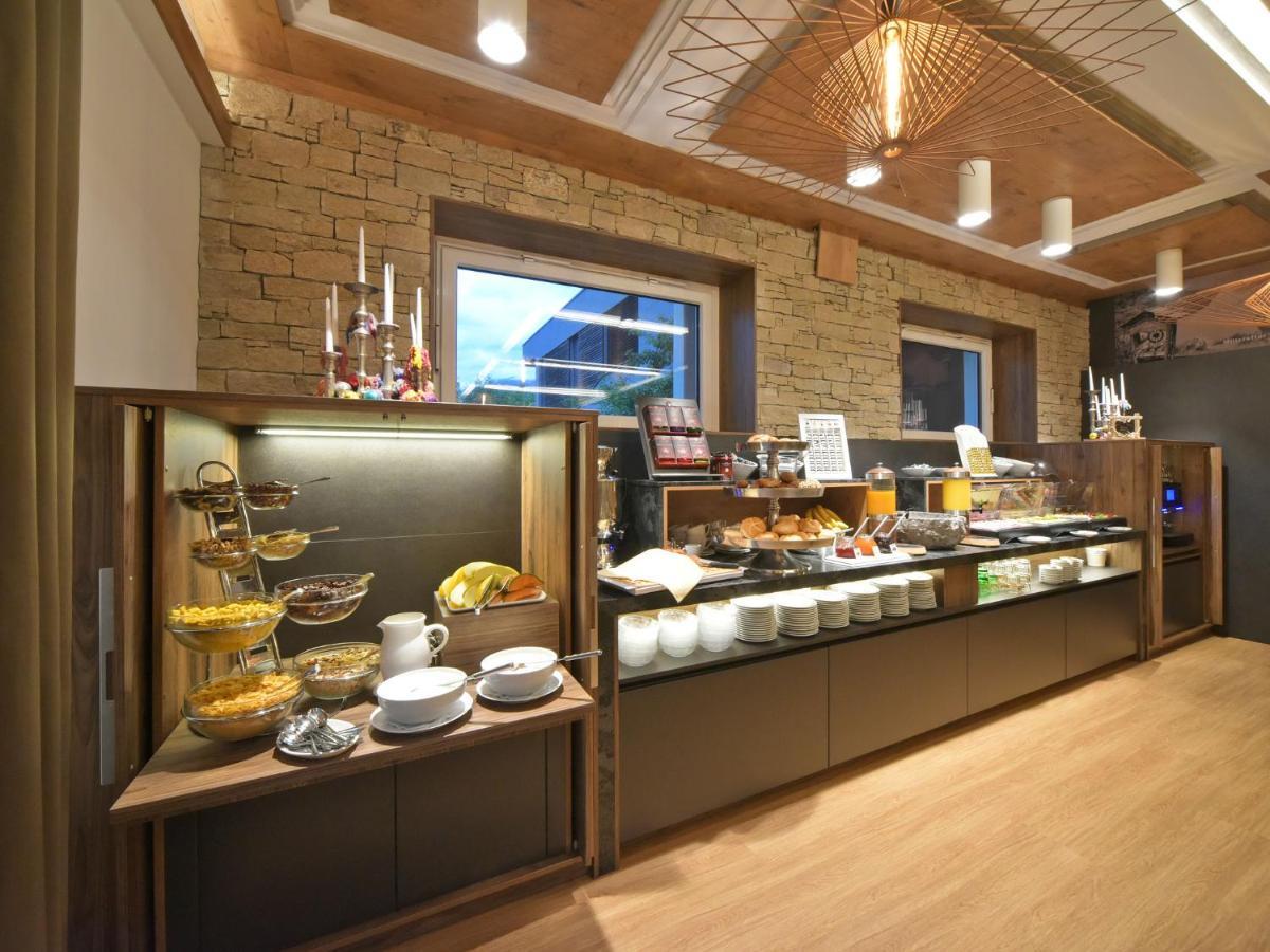 Hotel Ertl & Restaurant El Venado ชปิททาลอันแดร์เดรา ภายนอก รูปภาพ