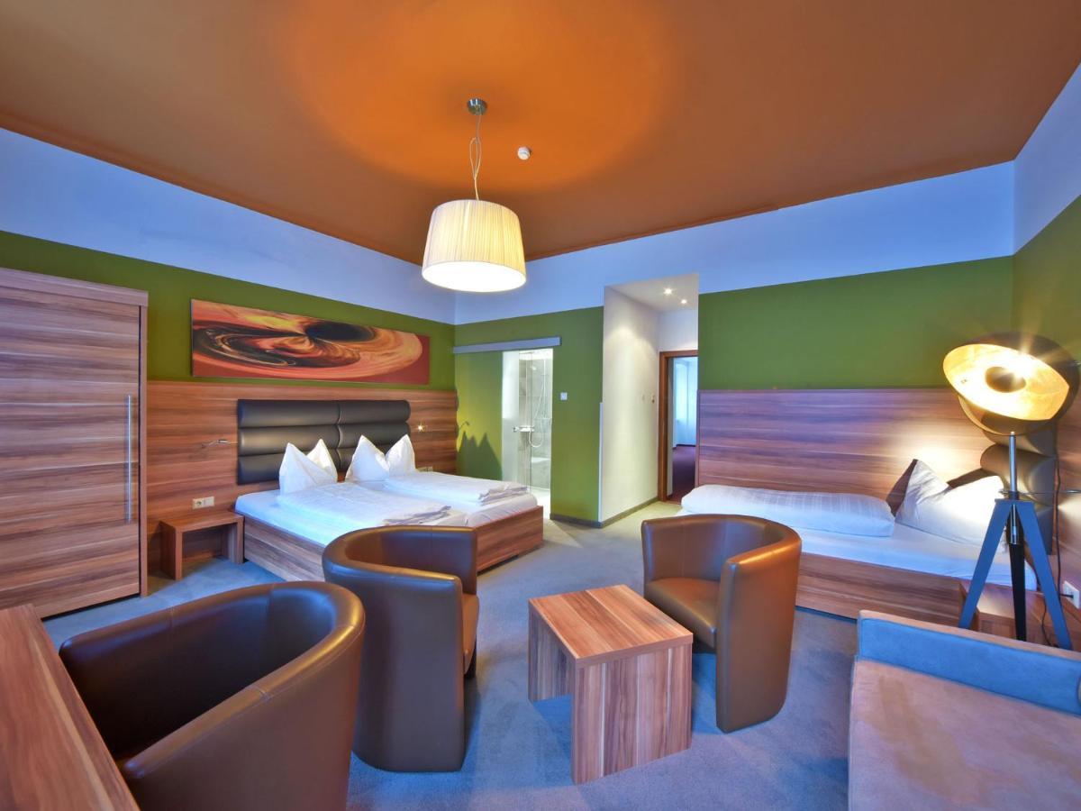 Hotel Ertl & Restaurant El Venado ชปิททาลอันแดร์เดรา ภายนอก รูปภาพ