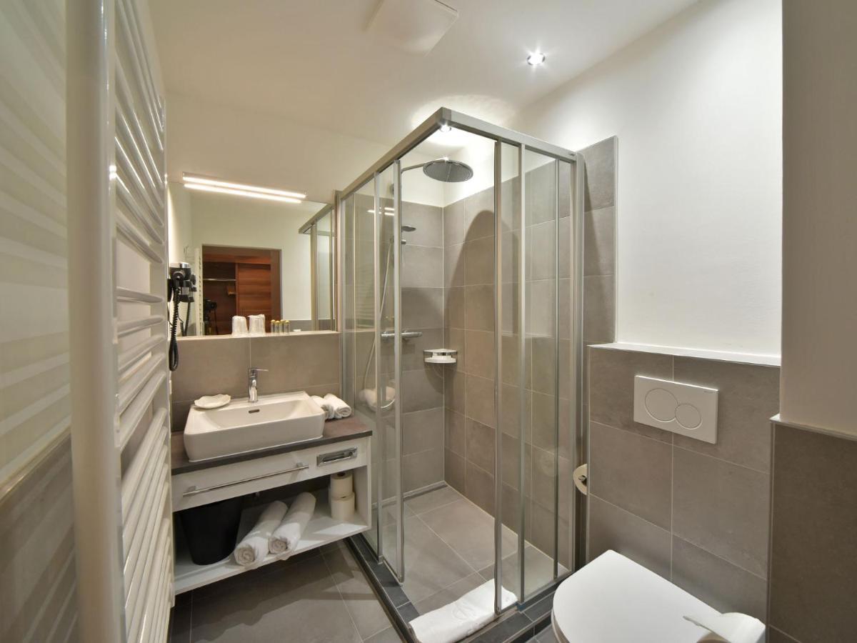 Hotel Ertl & Restaurant El Venado ชปิททาลอันแดร์เดรา ภายนอก รูปภาพ